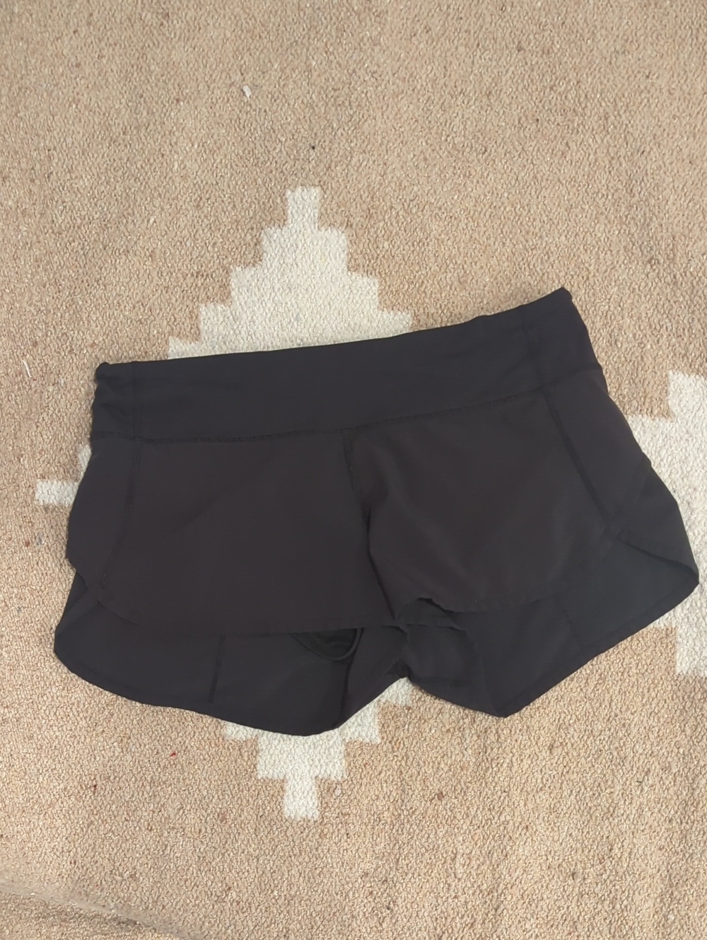 Lululemon 🍋 Speed Up Shorts 📐 6 Black